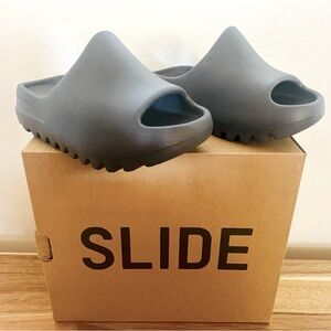YZY Slides Kids NWT Slate Gray size 10K